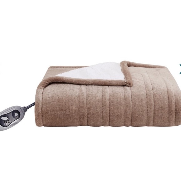 Cuddle Duds Heated Plush Sherpa Blanket in Tan HD8 - Picture 2 of 4